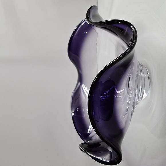 #AEB Clear and dark purple blown glass bowl with ruffled edge - Picture 3 of 7